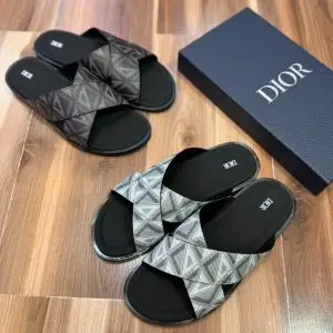 Dior slipper for men | 350 AED