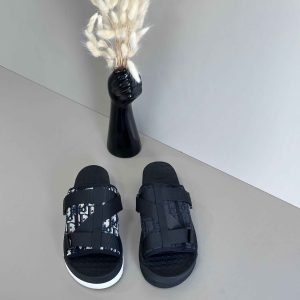 Dior slipper for men | 450 AED
