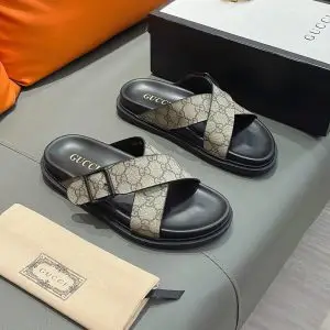 Gucci slipper for men | 350 AED