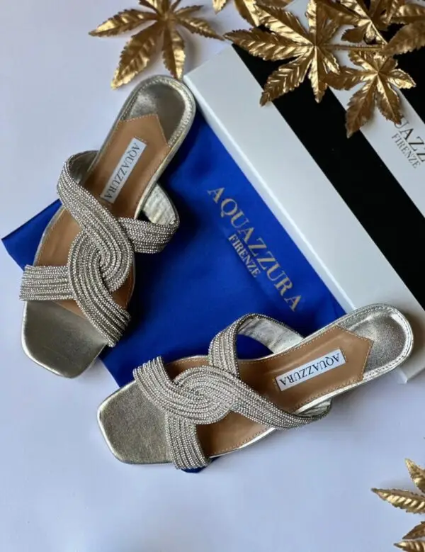 AQUAZZURA