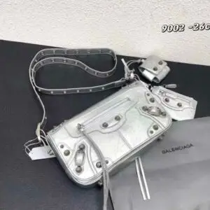 BALENCIAGA