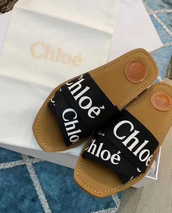 CHlOE