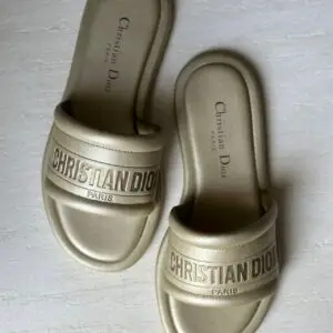 CHRISTIAN DIOR