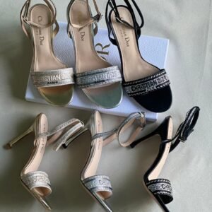 CHRISTIAN DIOR