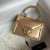 D & G