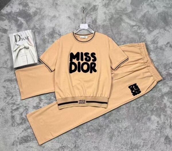 DIOR