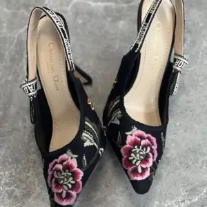 DIOR