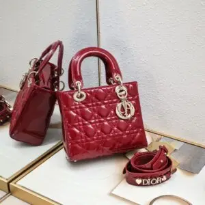 DIOR