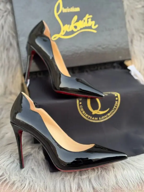 LOUBOUTIN