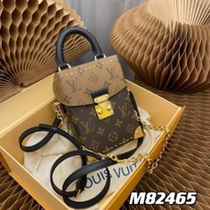 LOUSE VUITTON