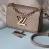 LOUSE VUITTON