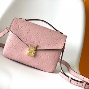 LOUSE VUITTON