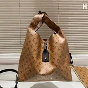LOUSE VUITTON