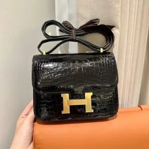 LOUSE VUITTON