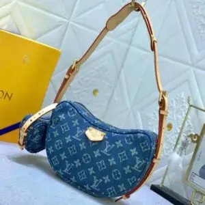 LOUSE VUITTON