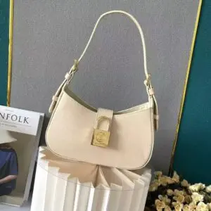 LOUSE VUITTON
