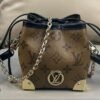LOUSE VUITTON