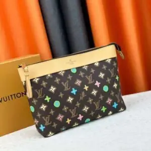 LOUSE VUITTON