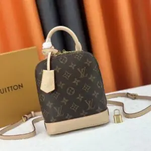 LOUSE VUITTON