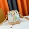 LOUSE VUITTON