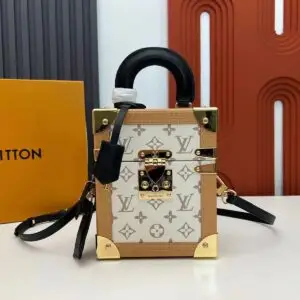 LOUSE VUITTON