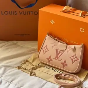 LOUSE VUITTON