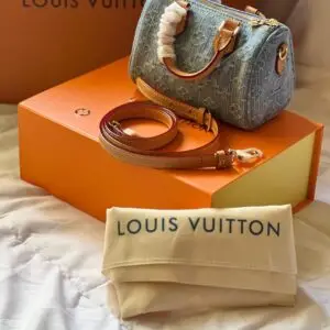 LOUSE VUITTON