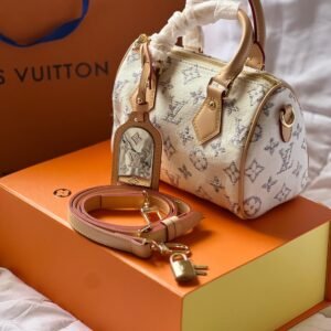 LOUSE VUITTON