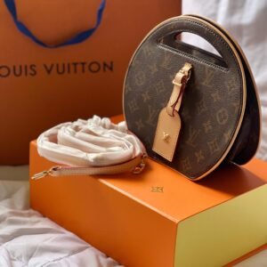 LOUSE VUITTON