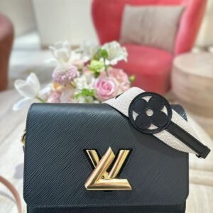 LOUSE VUITTON