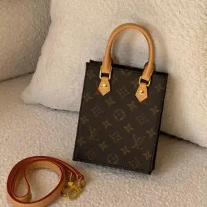 LOUSE VUITTON