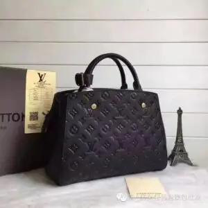 LOUSE VUITTON