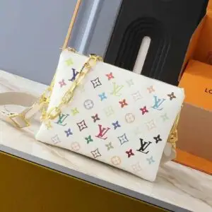 LOUSE VUITTON