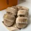LOUSE VUITTON