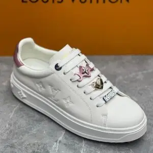 LOUSE VUITTON