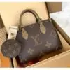 LOUSE VUITTON