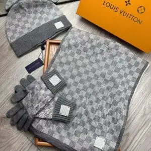 LOUSE VUITTON
