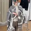 LOUSE VUITTON