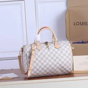 LOUSE VUITTON