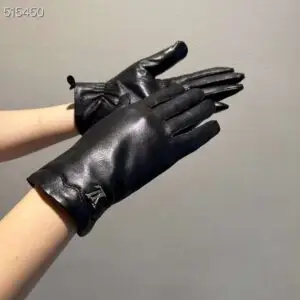 LOUSE VUITTON