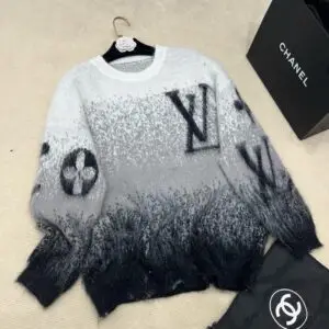 LOUSE VUITTON