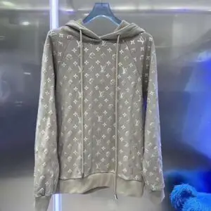 LOUSE VUITTON