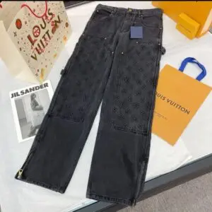 LOUSE VUITTON