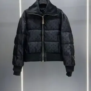 LOUSE VUITTON