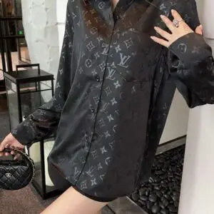 LOUSE VUITTON