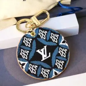 LOUSE VUITTON