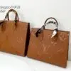 LOUSE VUITTON