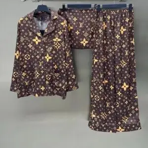 LOUSE VUITTON