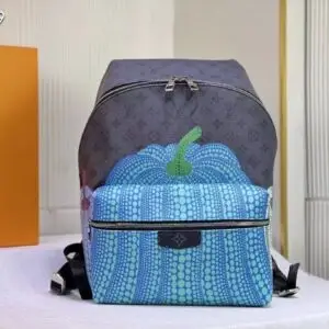LOUSE VUITTON