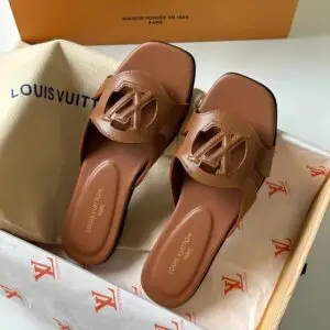 LOUSE VUITTON
